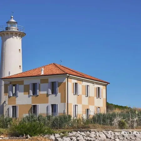 Beautiful Just Few Steps From The Villa