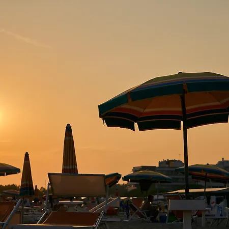 Beautiful Just Few Steps From The Bibione