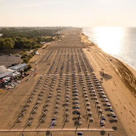 Beautiful Just Few Steps From The Villa *