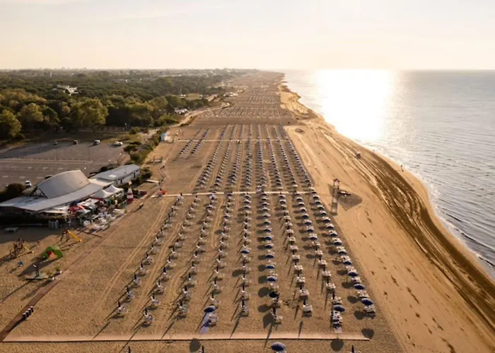 Beautiful Just Few Steps From The Vila *